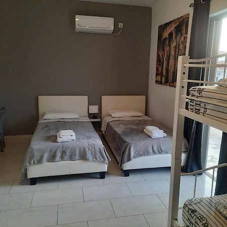 Galotel Agnoudas Near The Airport Markópoulon Dış mekan fotoğraf