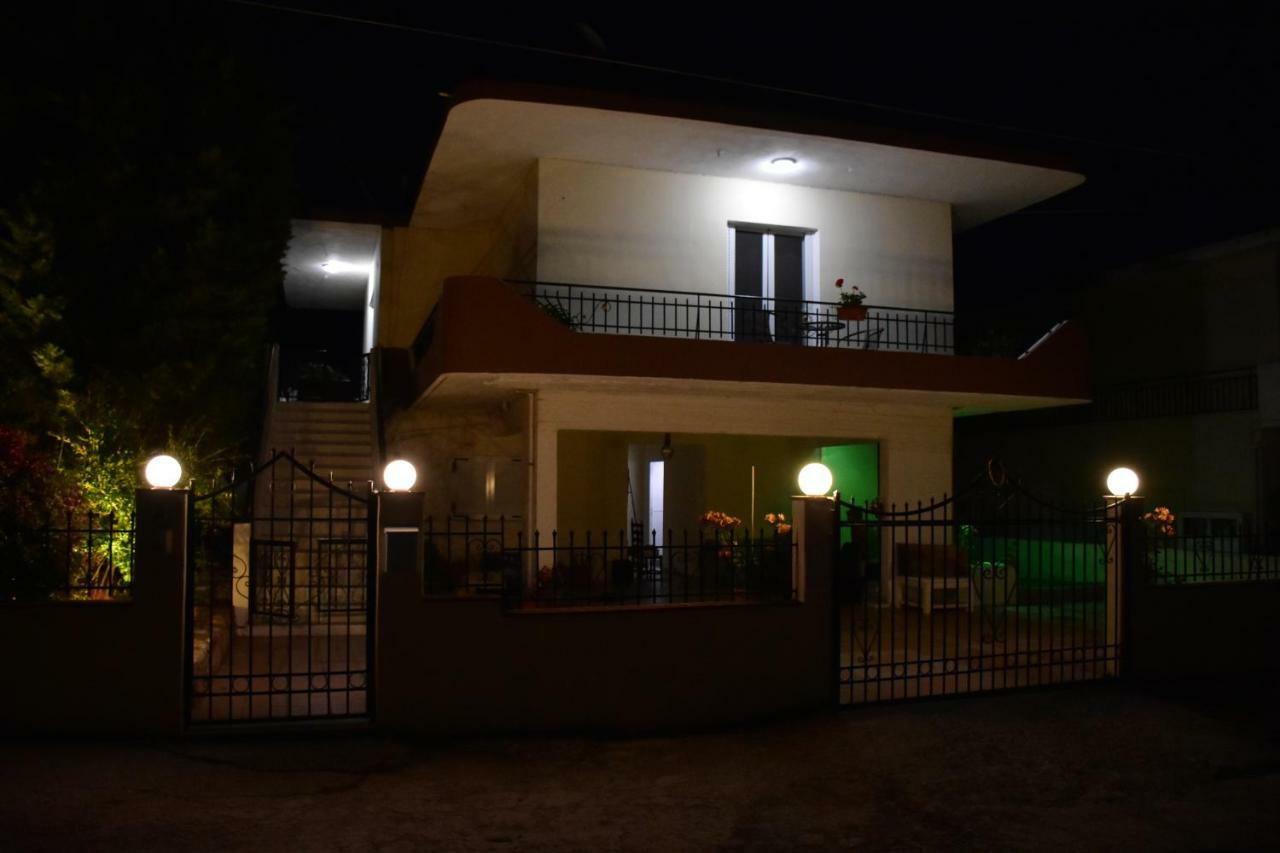 Galotel Agnoudas Near The Airport Markópoulon Dış mekan fotoğraf
